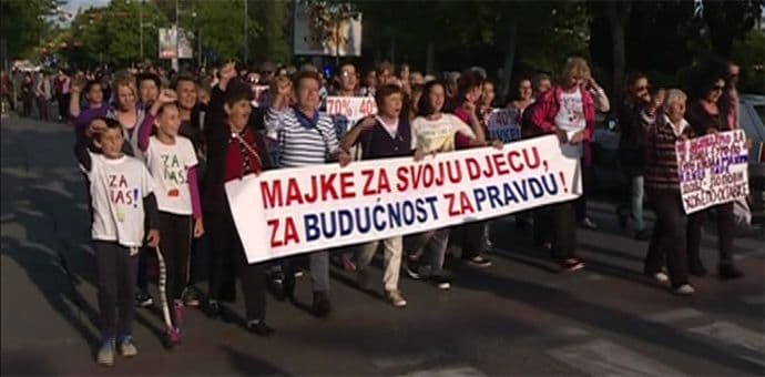 U četvrtak novi protest majki: Tražimo ostavke! U četvrtak novi protest majki: Tražimo ostavke!