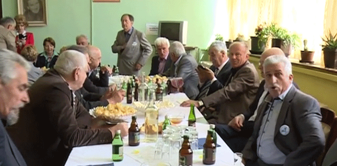 Nikšićki gimnazijalci proslavili 50 godina mature Nikšićki gimnazijalci proslavili 50 godina mature