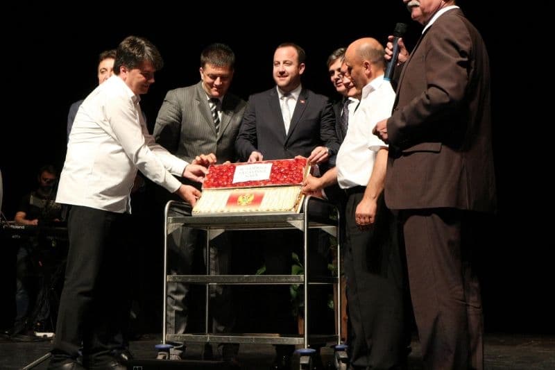 Nikolić u Njemačkoj: Obnovljena nezavisnost je najljepša priča Crne Gore i njenih iseljenika Nikolić u Njemačkoj: Obnovljena nezavisnost je najljepša priča Crne Gore i njenih iseljenika