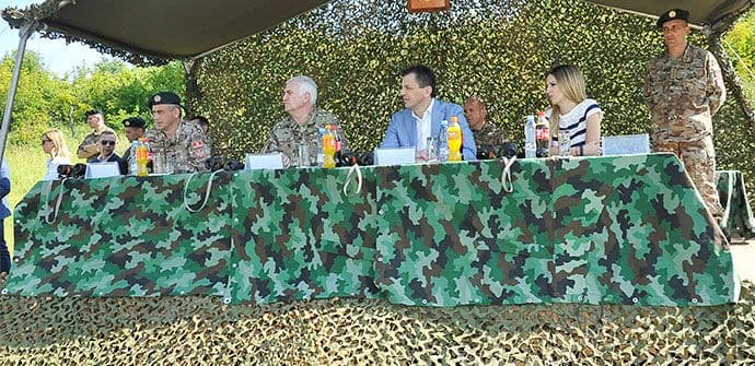 Bošković i Jokić prisustvovali prikazu sposobnosti Čete za vatrenu podršku Bošković i Jokić prisustvovali prikazu sposobnosti Čete za vatrenu podršku