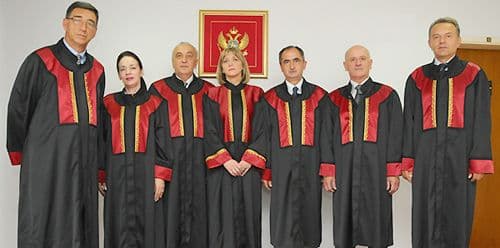 Iličković se ogradio od odluke za naknade majkama jer je prepravljena Iličković se ogradio od odluke za naknade majkama jer je prepravljena