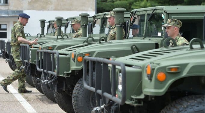 Amerika donirala Vojsci Srbije 19 hamvija Amerika donirala Vojsci Srbije 19 hamvija