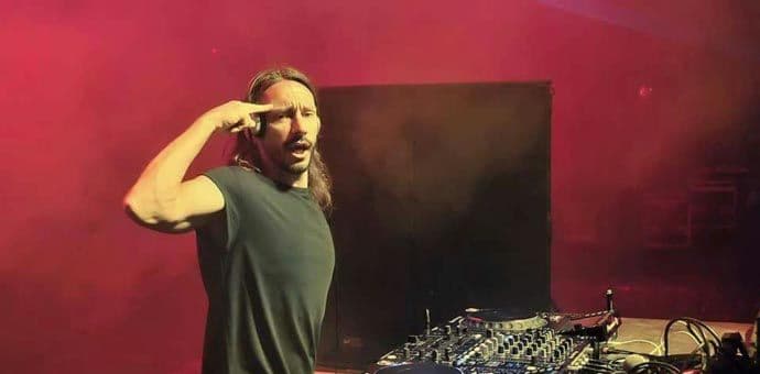 Nezaboravno veče u PG: Ples i euforija uz sjajnog Sinklera! Nezaboravno veče u PG: Ples i euforija uz sjajnog Sinklera!