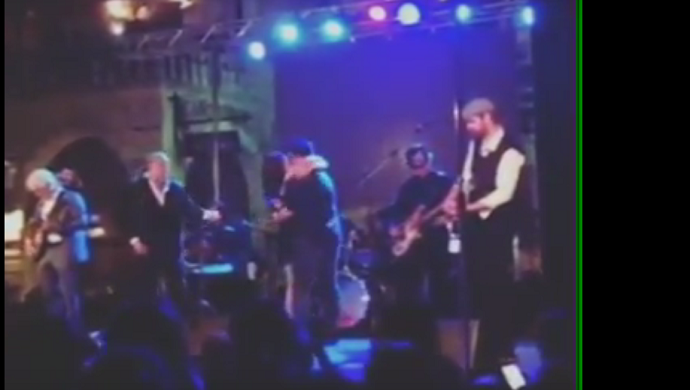 Nikšićanin zaprosio djevojku na koncertu Gorana Karana! Nikšićanin zaprosio djevojku na koncertu Gorana Karana!