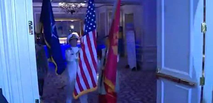 Ceremonijalno unošenje crnogorske zastave (VIDEO) Ceremonijalno unošenje crnogorske zastave (VIDEO)