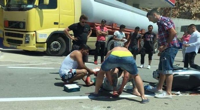 Lakše povrijeđen motociklista (Foto) Lakše povrijeđen motociklista (Foto)