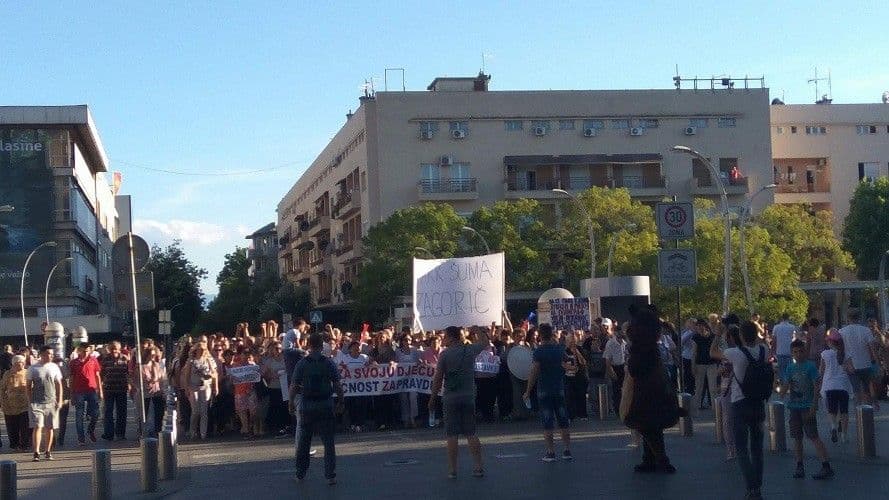 Majke ponovo protestovale, traže ostavke Majke ponovo protestovale, traže ostavke