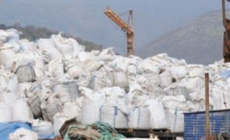 Herceg Novi: Traže da se opasni grit izveze prugom i drumom Herceg Novi: Traže da se opasni grit izveze prugom i drumom