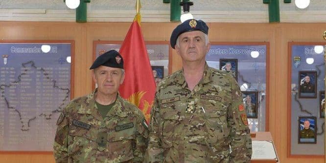 Načelnik Generalštaba VCG Jokić na sastanku u komandi KFOR-a Načelnik Generalštaba VCG Jokić na sastanku u komandi KFOR-a