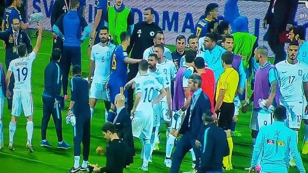 Haos u Zenici: BiH sve dalje od SP-a, opšta tuča igrača na kraju Haos u Zenici: BiH sve dalje od SP-a, opšta tuča igrača na kraju