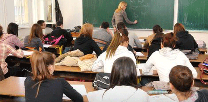 Preko veze od upisa u školu, do ocjena, pa i diplome Luča Preko veze od upisa u školu, do ocjena, pa i diplome Luča