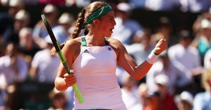 Senzacija: Ostapenko osvojila trofej na Rolan Garosu Senzacija: Ostapenko osvojila trofej na Rolan Garosu