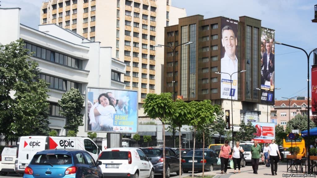 Na Kosovu danas vanredni parlamentarni izbori Na Kosovu danas vanredni parlamentarni izbori