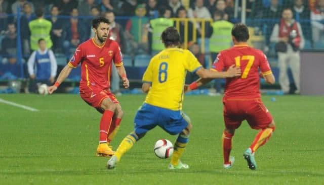 Navijači žele da Baša ostane, ''Ludak'' ga ne treba Navijači žele da Baša ostane, ''Ludak'' ga ne treba