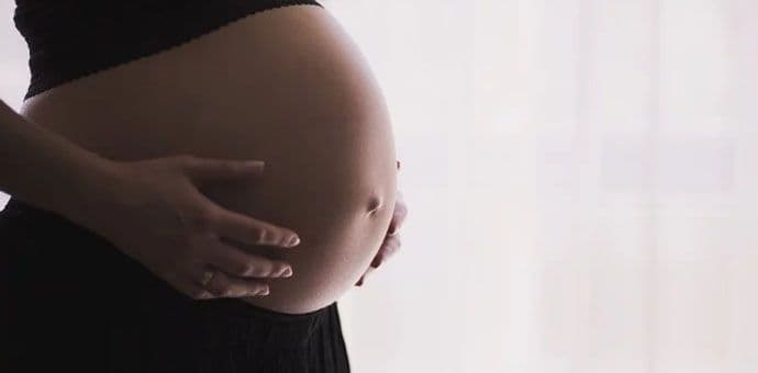 Konzumiranje alkohola tokom trudnoće može promijeniti izgled bebinog lica Konzumiranje alkohola tokom trudnoće može promijeniti izgled bebinog lica