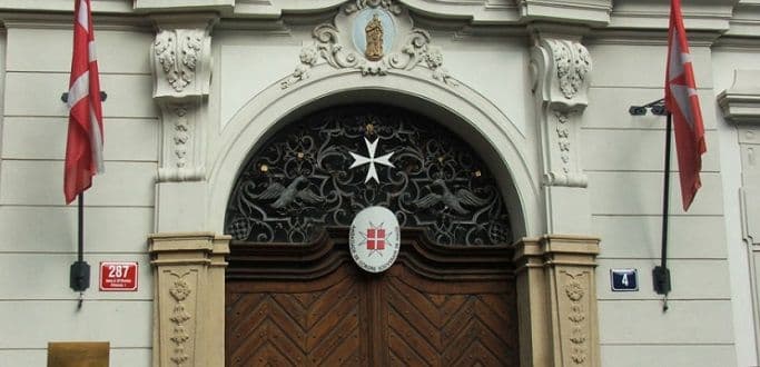 Najekskluzivniji pasoš na svijetu posjeduju samo tri osobe Najekskluzivniji pasoš na svijetu posjeduju samo tri osobe