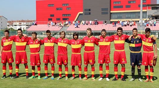 Crna Gora poražena od Srbije nakon jedanaesteraca Crna Gora poražena od Srbije nakon jedanaesteraca