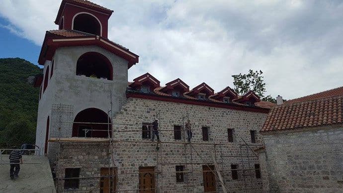 Kako je devastiran Manastir Podlastva: Nestao prvobitni izgled nacionalnog kulturnog dobra (FOTO) Kako je devastiran Manastir Podlastva: Nestao prvobitni izgled nacionalnog kulturnog dobra (FOTO)