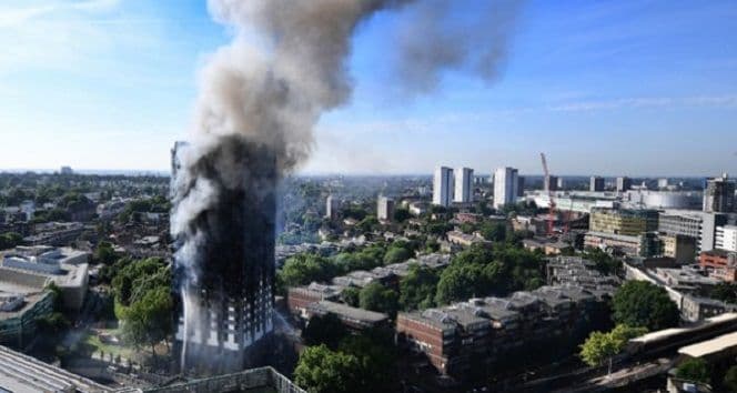 Uzrok tragedije u Londonu: Lakozapaljiva izolacija i uljepšavanje zgrade Uzrok tragedije u Londonu: Lakozapaljiva izolacija i uljepšavanje zgrade