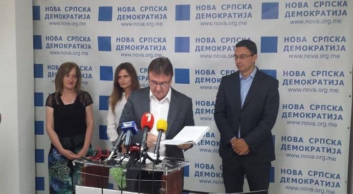 ALEKSIĆ: U ponedjeljak protest zbog diskriminacije ćirilice ALEKSIĆ: U ponedjeljak protest zbog diskriminacije ćirilice