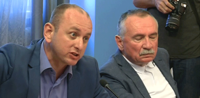 Parlament danas o skidanju imuniteta liderima Fronta? Parlament danas o skidanju imuniteta liderima Fronta?