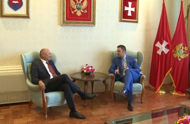 Podrška Prijestonici Cetinje i regionalnom razvoju crnogorskih opština Podrška Prijestonici Cetinje i regionalnom razvoju crnogorskih opština