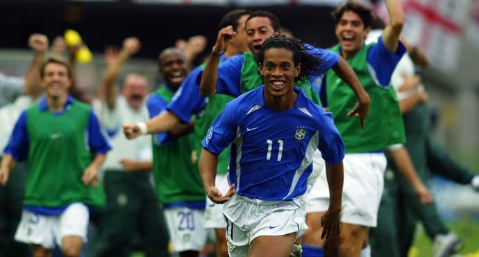 Na današnji dan: Kako je Ronaldinjo ispratio Simena u penziju Na današnji dan: Kako je Ronaldinjo ispratio Simena u penziju