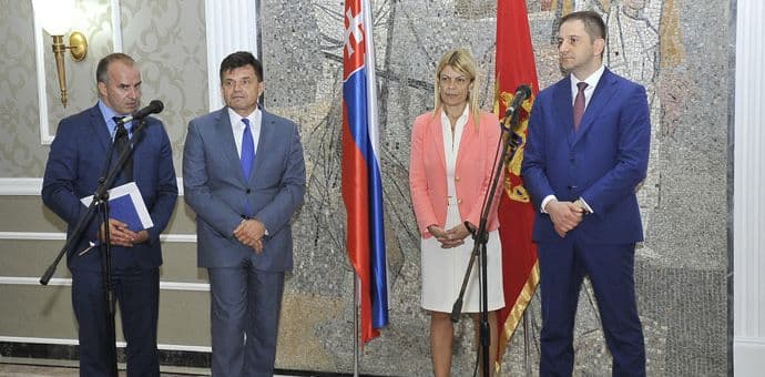 Sporazum CG i Slovačke u oblasti obrazovanja i nauke: Stipendije kao podsticaj obrazovanju Sporazum CG i Slovačke u oblasti obrazovanja i nauke: Stipendije kao podsticaj obrazovanju