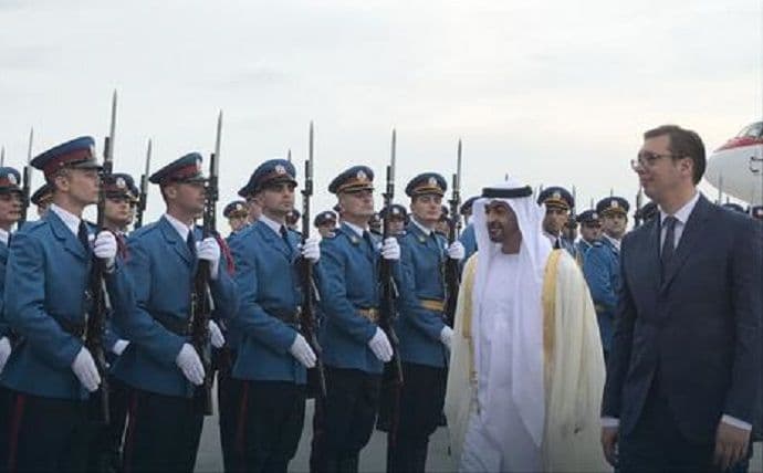 Šeik sletio u Beograd najvećim avionom sa dva motora Šeik sletio u Beograd najvećim avionom sa dva motora