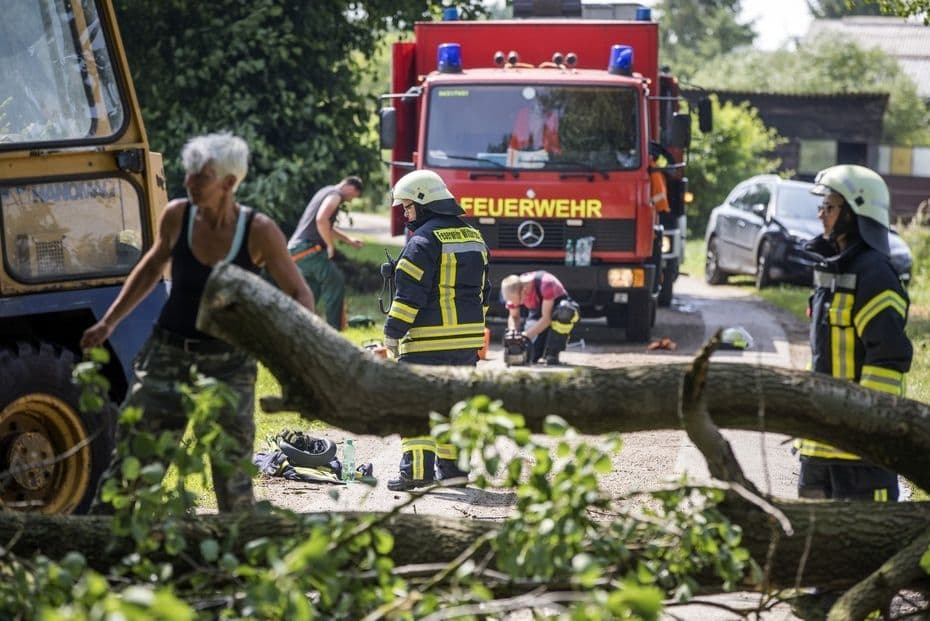 NJEMAČKA: Haos zbog letnjih oluja, jedna žrtva NJEMAČKA: Haos zbog letnjih oluja, jedna žrtva