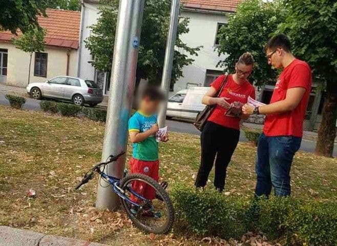 DPS O DEMOKRATAMA: "Prljava kampanja sa zloupotrebom djece" DPS O DEMOKRATAMA: "Prljava kampanja sa zloupotrebom djece"