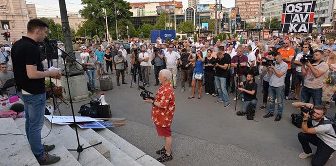 Beograd: Protest "Protiv diktature" na Trgu republike Beograd: Protest "Protiv diktature" na Trgu republike