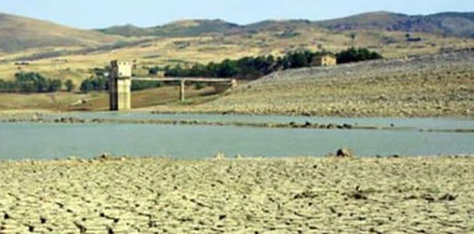 Djelovi Italije bez vode zbog toplotnog talasa i suše Djelovi Italije bez vode zbog toplotnog talasa i suše