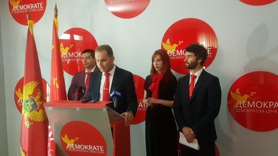 Demokrate: Ukoliko se poljoprivrednik pobuni, Ministarstvo naloži otkup viška proizvoda od lanaca supermarketa Demokrate: Ukoliko se poljoprivrednik pobuni, Ministarstvo naloži otkup viška proizvoda od lanaca supermarketa