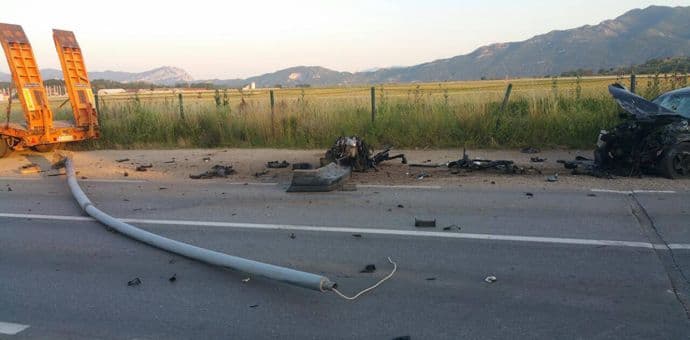 Žestok sudar kod Kapinog polja, dvoje povrijeđenih Žestok sudar kod Kapinog polja, dvoje povrijeđenih