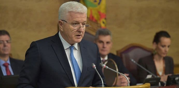 Premijerski sat: Za Markovića pitanja o VMŠ, A2A i vozačkim dozvolama Premijerski sat: Za Markovića pitanja o VMŠ, A2A i vozačkim dozvolama