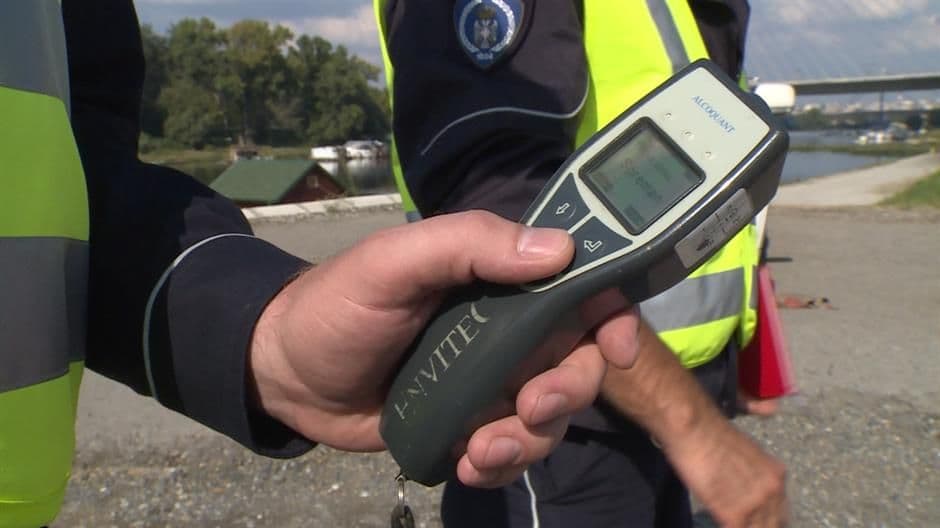 Policajci odbili alkotestiranje, pokrenut disciplinski postupak Policajci odbili alkotestiranje, pokrenut disciplinski postupak
