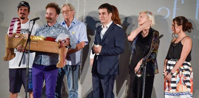 KotorArt: Ključevi grada u kolijevci jednomjesečne Anje KotorArt: Ključevi grada u kolijevci jednomjesečne Anje