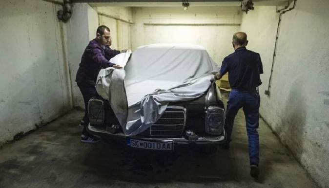 Jedan od Titovih mercedesa završio u garaži makedonske televizije Jedan od Titovih mercedesa završio u garaži makedonske televizije