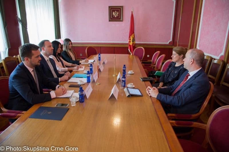 Nikolić sa britanskom ambasadorkom: Podrška Londona Nikolić sa britanskom ambasadorkom: Podrška Londona