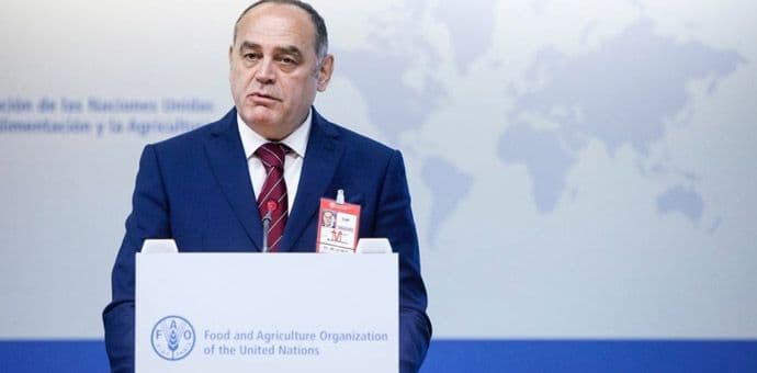 Simović: Iako mala CG će odgovoriti na globalne izazove Simović: Iako mala CG će odgovoriti na globalne izazove