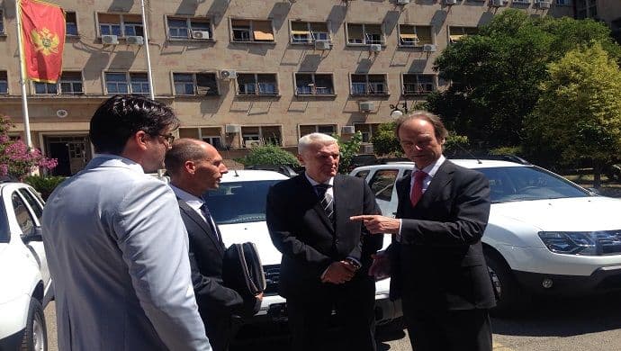 Njemačka donirala MUP-u šest vozila u vrijednosti od 80.000 eura Njemačka donirala MUP-u šest vozila u vrijednosti od 80.000 eura