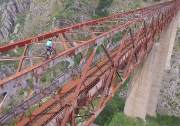 ŽICG: Vožnja na mostu - montaža ŽICG: Vožnja na mostu - montaža