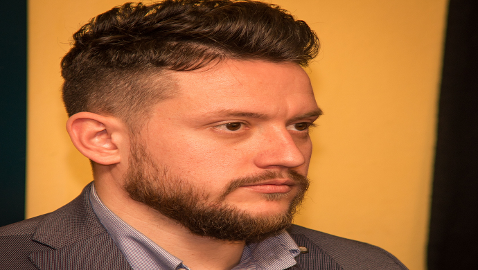 URA: Ukidaju naknade za majke, a sebi dodjeljuju bonuse URA: Ukidaju naknade za majke, a sebi dodjeljuju bonuse