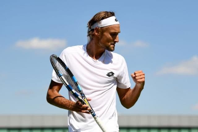 Izbacio Vavrinku sa Vimbldona, a onda ispao u drugom kolu i napravio skandal! Izbacio Vavrinku sa Vimbldona, a onda ispao u drugom kolu i napravio skandal!