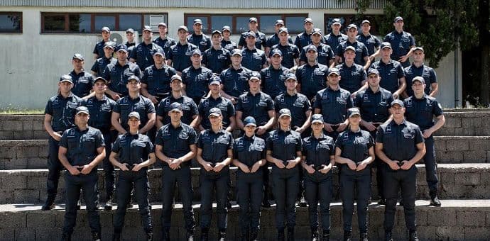 Najteže je što ljudi misle da želiš da ih kazniš, a ti si tu da ih zaštitiš Najteže je što ljudi misle da želiš da ih kazniš, a ti si tu da ih zaštitiš