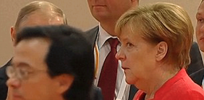 Putin, Merkel i kolutanje očima (VIDEO) Putin, Merkel i kolutanje očima (VIDEO)