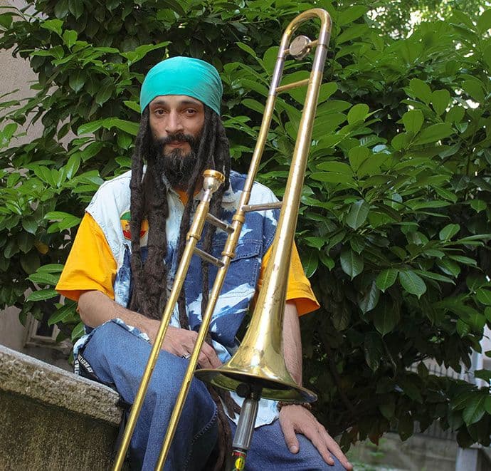 Bivši frontmen Eyesburna na turneji po Crnoj Gori od 14. do 17. jula Bivši frontmen Eyesburna na turneji po Crnoj Gori od 14. do 17. jula