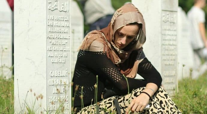 Srebrenica 22 godine kasnije: Dan žalosti u BiH, očekuje se prisustvo 30.000 osoba Srebrenica 22 godine kasnije: Dan žalosti u BiH, očekuje se prisustvo 30.000 osoba