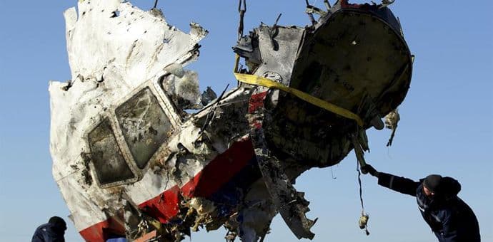 Porodice žrtava pada MH17 traže da Putin preuzme odgovornost Porodice žrtava pada MH17 traže da Putin preuzme odgovornost